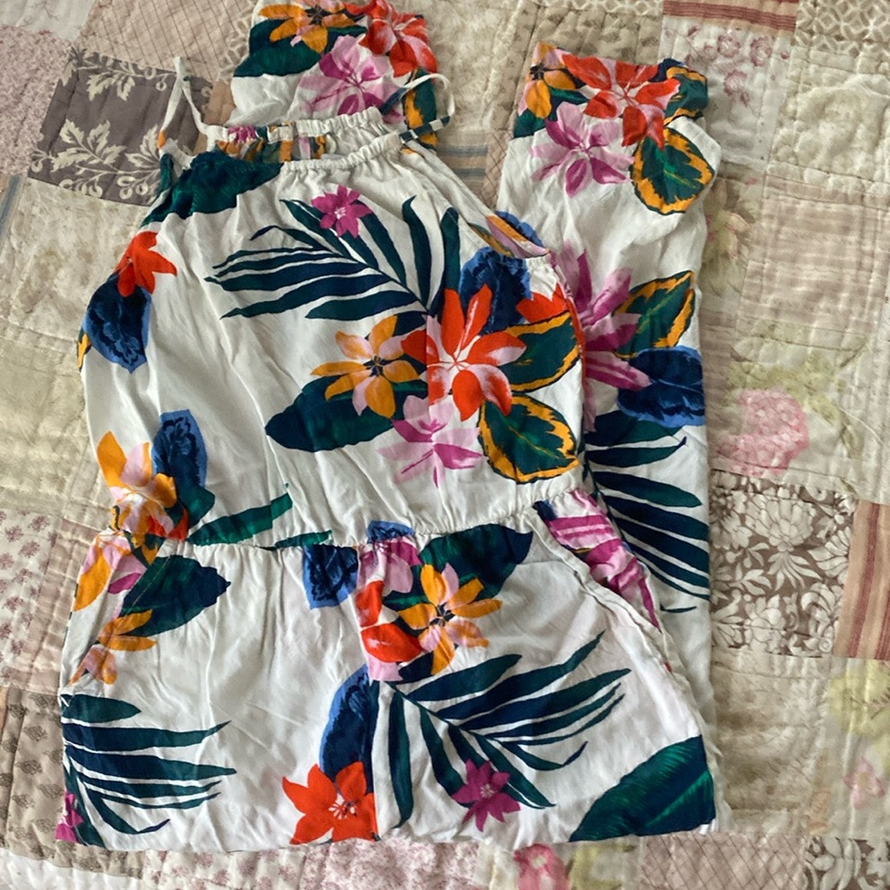 Floral girls old navy romper 10/12 EUC